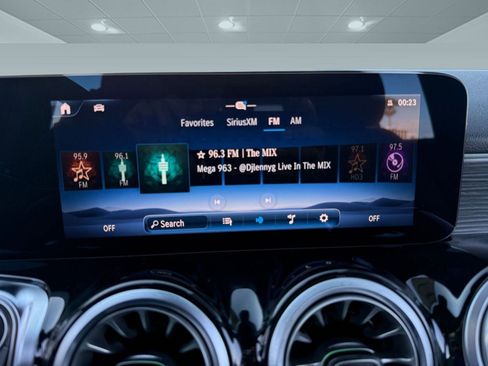 New 2026 Mercedes-Benz GLB 250 image 27