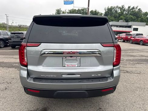 Used 2024 GMC Yukon SLE w/ Gmc Pro Safety Plus Package AWD/4WD image 18