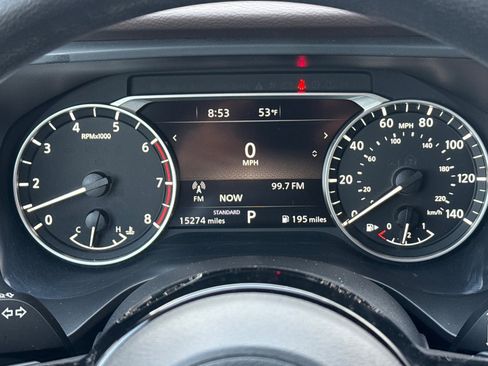 Used 2023 Nissan Rogue SV image 17