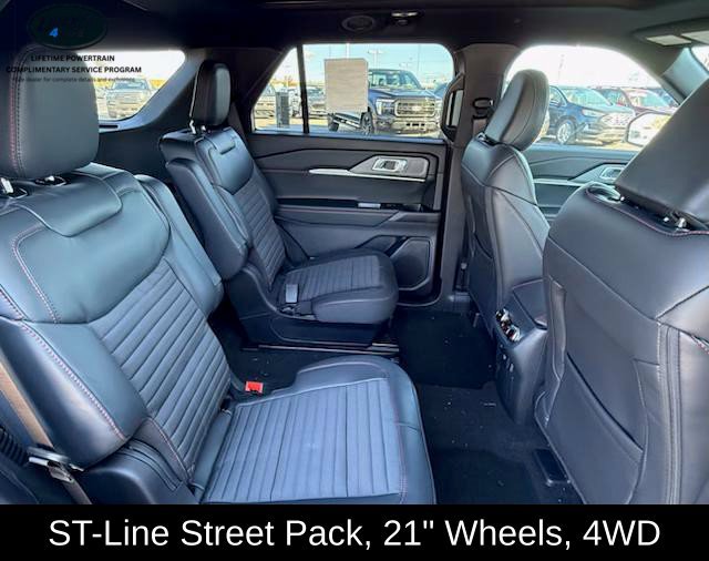 Used 2027 Ford Explorer ST-Line w/ Premium Package AWD/4WD image 15