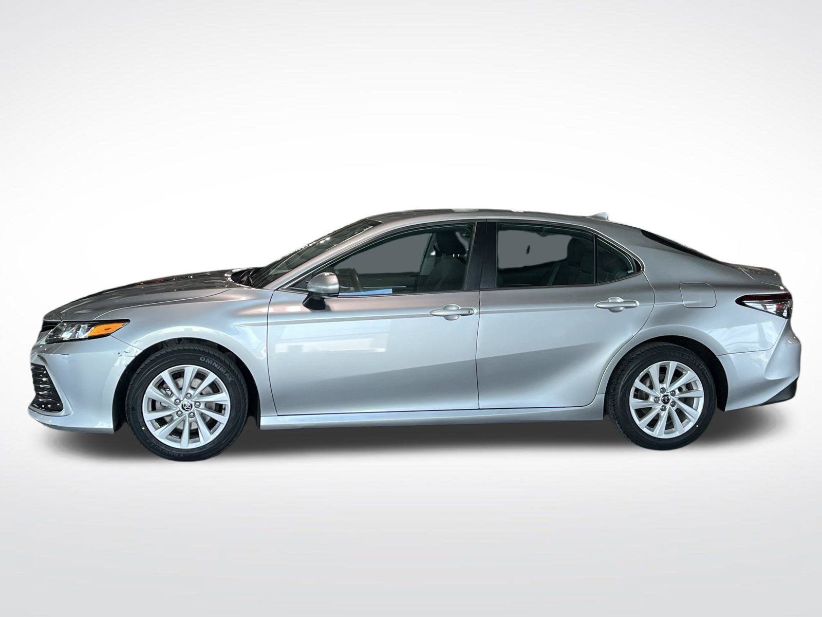 Used 2022 Toyota Camry LE FWD image 7