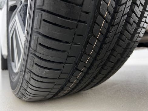 Used 2023 Volvo XC60 B5 Ultimate w/ Climate Package image 33