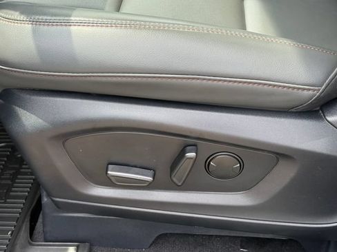 Certified 2025 Ford Explorer Active w/ Active Comfort Package AWD/4WD image 4