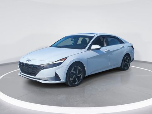 Used 2023 Hyundai Elantra Limited image 1