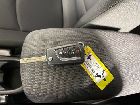 Certified 2022 Toyota Corolla LE image 25