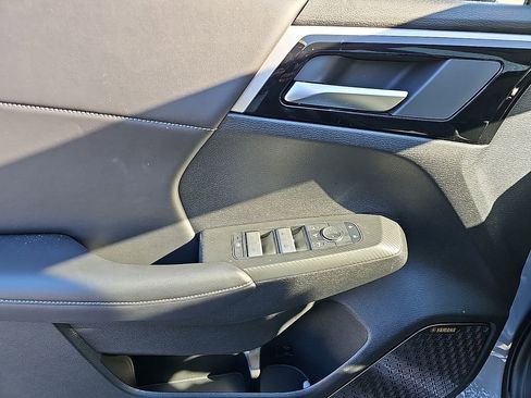 New 2026 Mitsubishi Outlander SE image 8