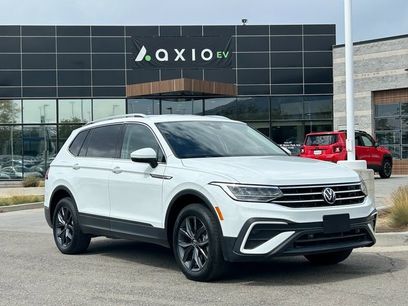 Used 2024 Volkswagen Tiguan SE
