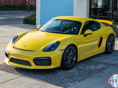 Used 2016 Porsche Cayman GT4 RWD image 32