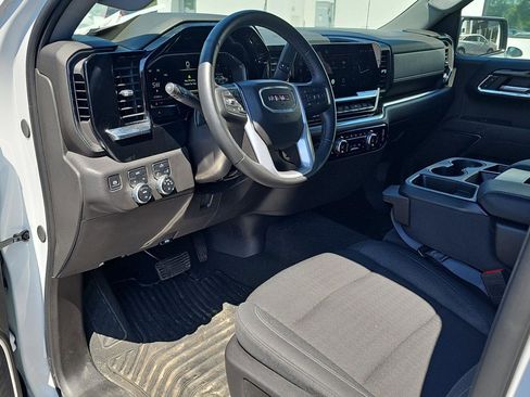 Used 2024 GMC Sierra 1500 Elevation AWD/4WD image 7