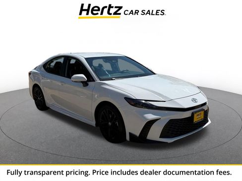 Used 2026 Toyota Camry SE FWD image 1