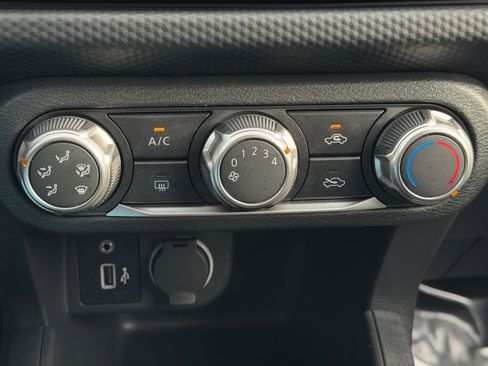 Used 2024 Nissan Kicks S image 19