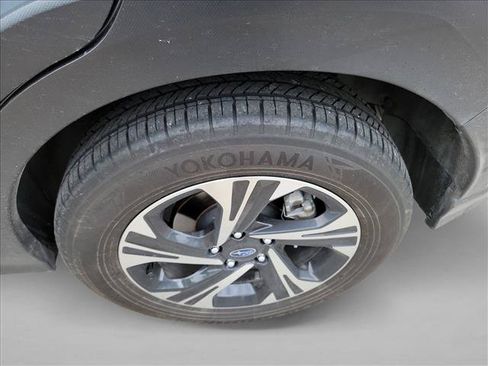 Used 2024 Subaru Crosstrek 2.0i Premium AWD/4WD image 12