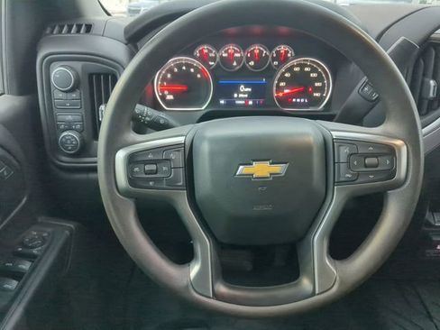 Used 2022 Chevrolet Silverado 2500 Custom w/ Custom Value Package image 17
