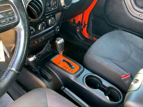 Used 2015 Jeep Wrangler Unlimited Sport w/ Quick Order Package 24S AWD/4WD image 16