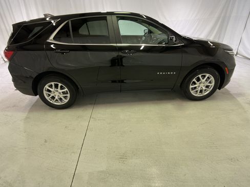 Used 2022 Chevrolet Equinox LT image 12