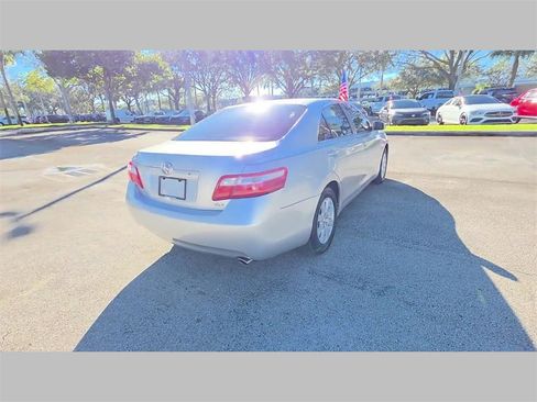 Used 2009 Toyota Camry image 34