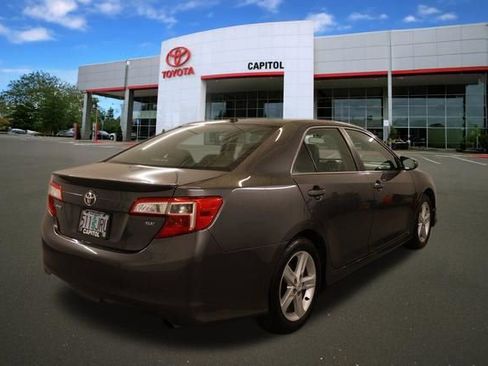 Used 2012 Toyota Camry SE FWD image 2