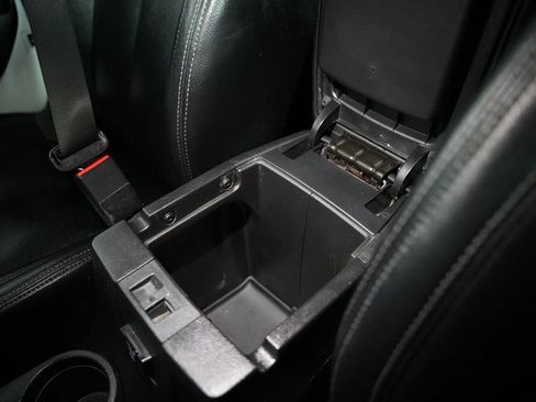 Used 2015 Jeep Wrangler Unlimited Sahara w/ Connectivity Group image 34