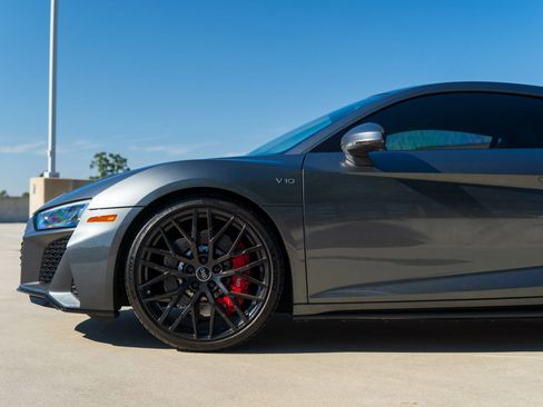 Used 2020 Audi R8 V10 w/ Carbon Exterior Package image 17