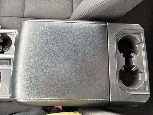 Used 2018 Ford F150 XLT w/ Equipment Group 302A Luxury AWD/4WD image 38