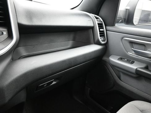 Used 2022 RAM 1500 Big Horn AWD/4WD image 14