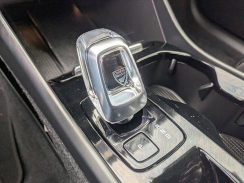 Used 2023 Volvo XC40 B5 Ultimate w/ Protection Package Premier image 11