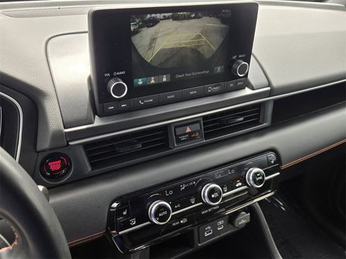 Certified 2025 Honda Pilot Sport image 21