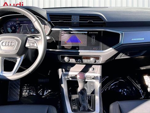 Used 2025 Audi Q3 2.0T Premium w/ Convenience Package image 9