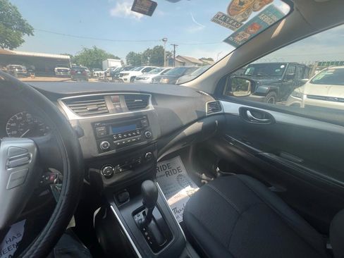 Used 2017 Nissan Sentra S image 7