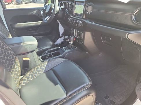 Used 2023 Jeep Gladiator Overland image 25