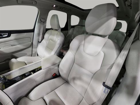 Used 2018 Volvo XC60 T6 Inscription image 14