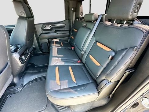 Used 2024 GMC Sierra 1500 AT4 w/ Technology Package image 25
