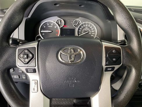 Used 2017 Toyota Tundra SR5 w/ SR5 Upgrade Package AWD/4WD image 14