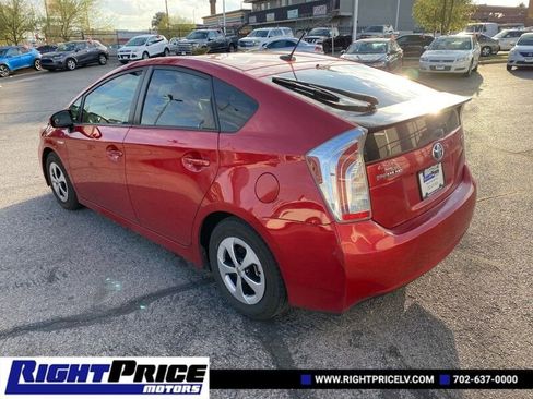 Used 2014 Toyota Prius Four image 3