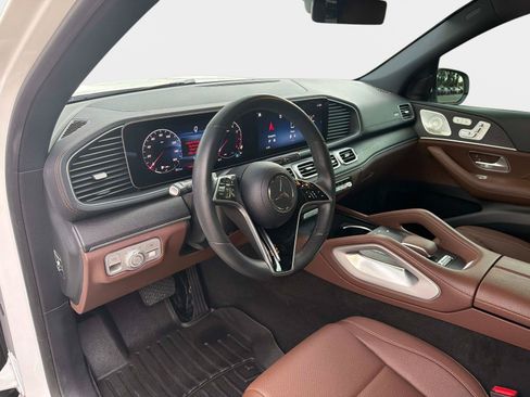 Used 2024 Mercedes-Benz GLS 450 4MATIC image 20