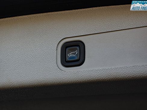 Used 2013 Chevrolet Tahoe LTZ AWD/4WD image 31