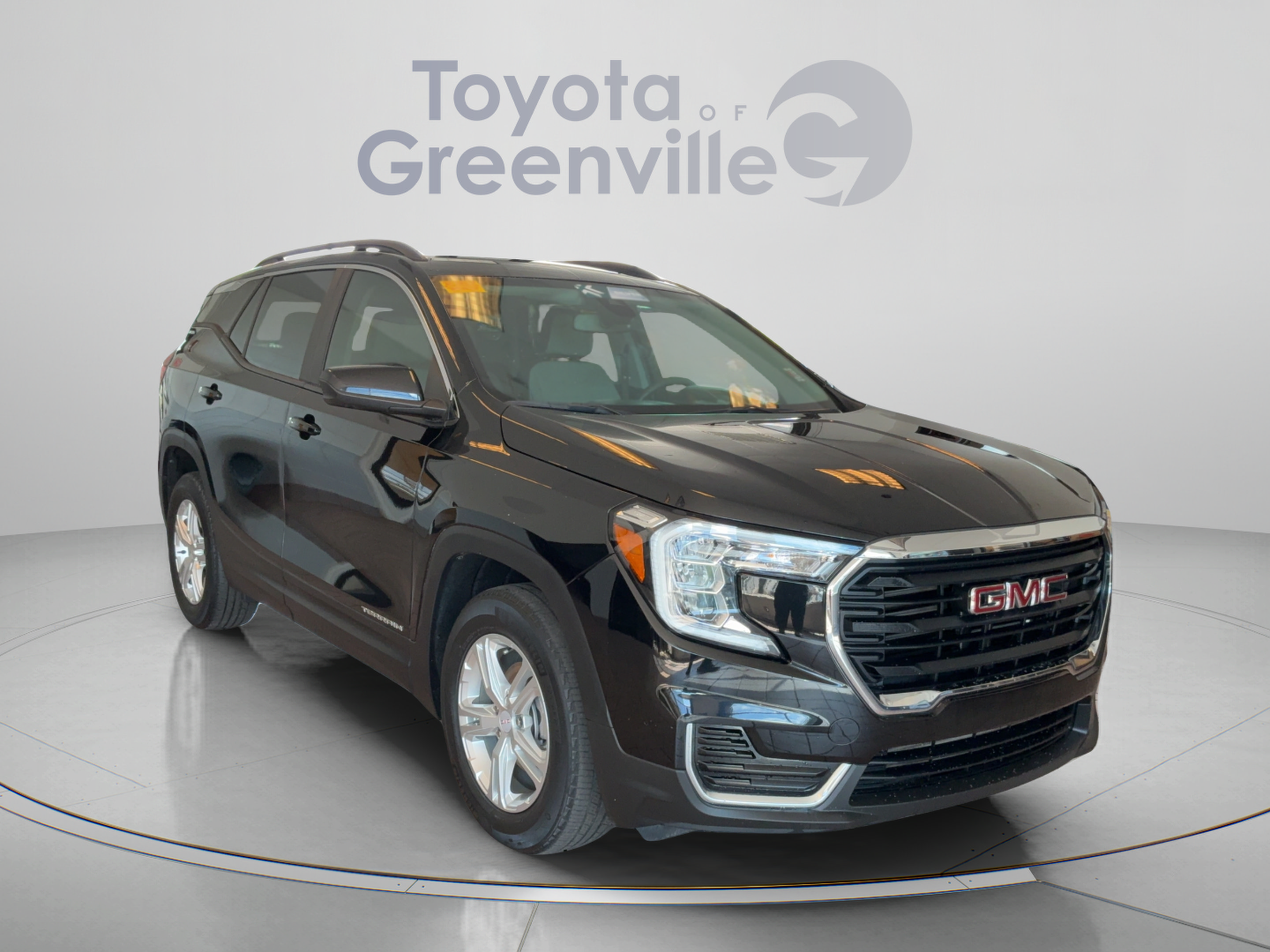 Used 2022 GMC Terrain SLE w/ Driver Convenience Package FWD image 8