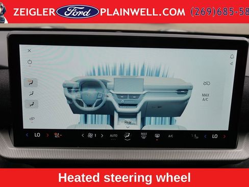 Used 2025 Ford Explorer Platinum w/ LUX Leather Package AWD/4WD image 24