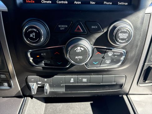 Used 2023 RAM 1500 Classic SLT w/ Trailer & Traction Group image 18