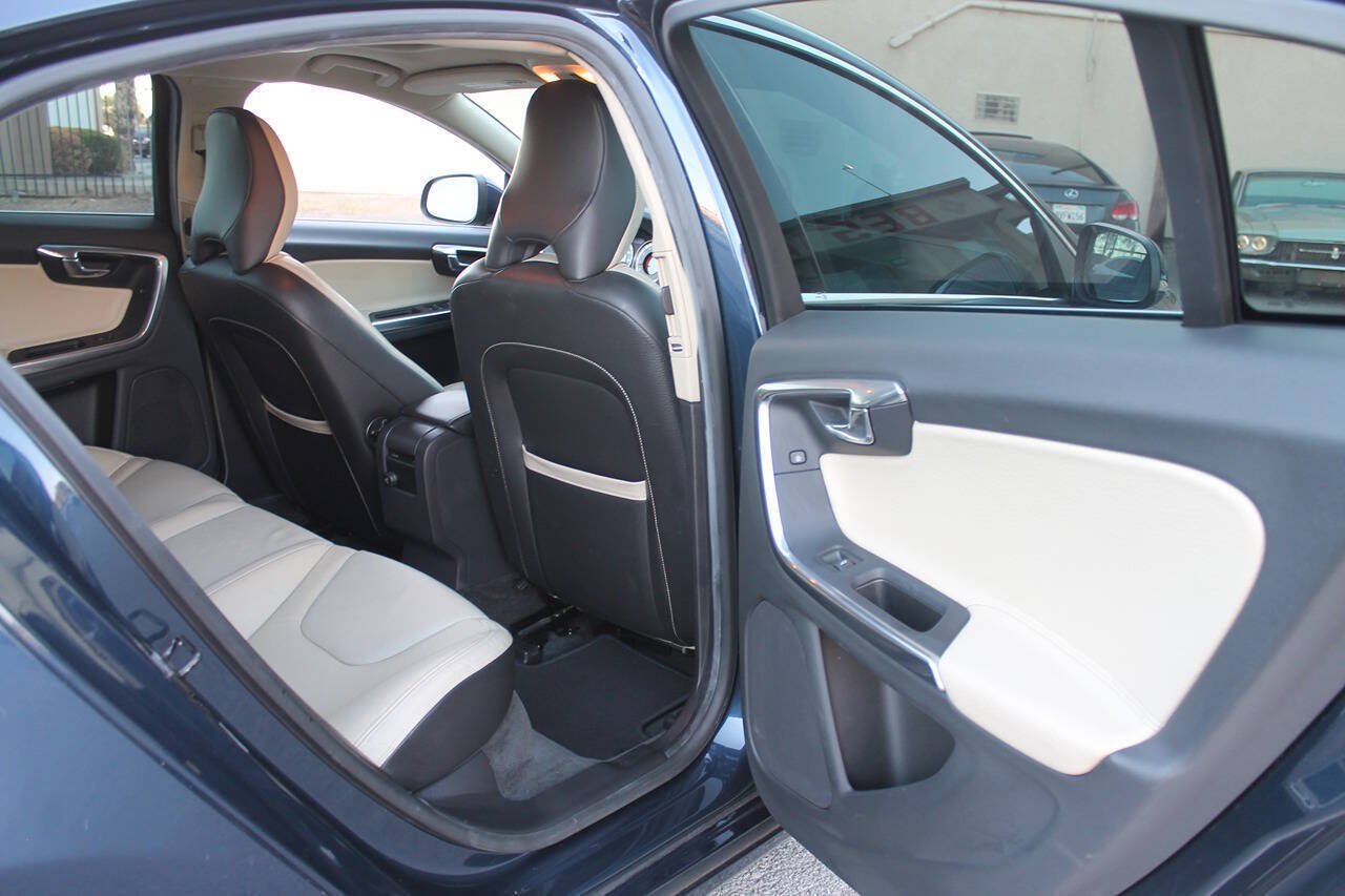 Used 2012 Volvo S60 T5 w/ Climate Pkg FWD image 25