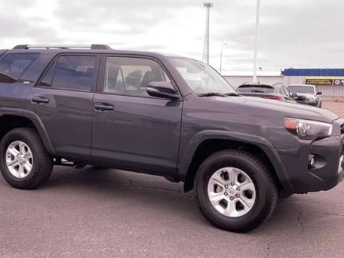 Used 2024 Toyota 4Runner SR5 Premium image 3