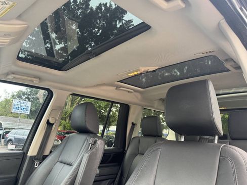 Used 2015 Land Rover LR4 HSE LUX AWD/4WD image 18