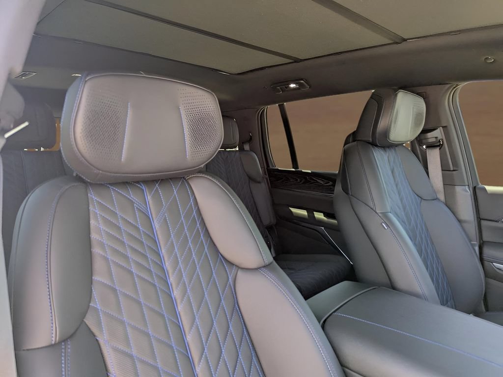New 2026 Cadillac Escalade IQ Sport 1 w/ LPO, Floor Liner Package AWD/4WD image 20