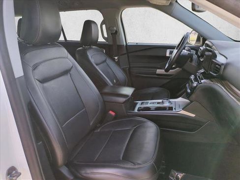 Used 2023 Ford Explorer Limited image 19