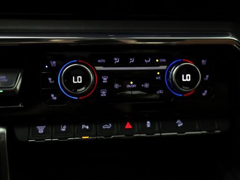 Used 2024 GMC Sierra 2500 Denali Ultimate image 30