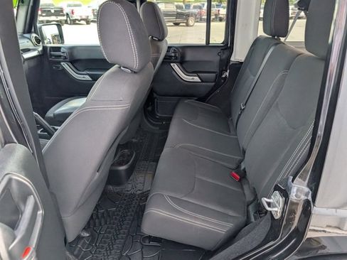 Used 2017 Jeep Wrangler Unlimited Sahara w/ Connectivity Group image 16