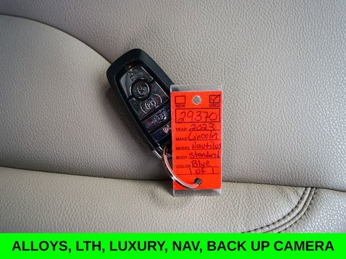 Used 2023 Lincoln Nautilus FWD w/ Premium Package image 33