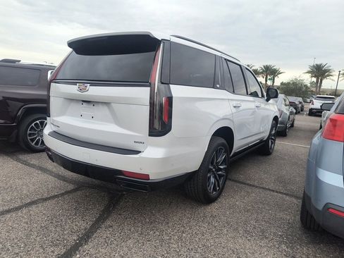 Used 2023 Cadillac Escalade Sport Platinum image 4