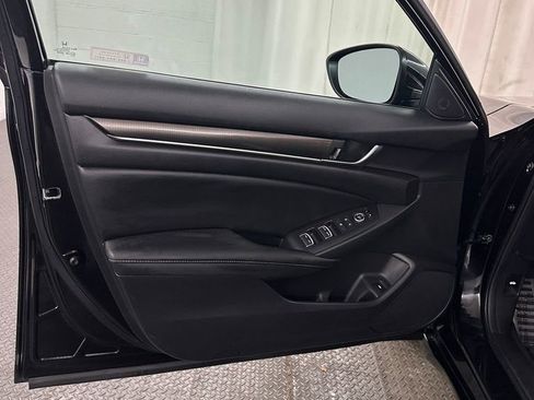 Used 2022 Honda Accord Sport image 8