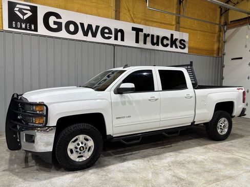 Used 2018 Chevrolet Silverado 2500 LT w/ LT Fleet Convenience Package image 4